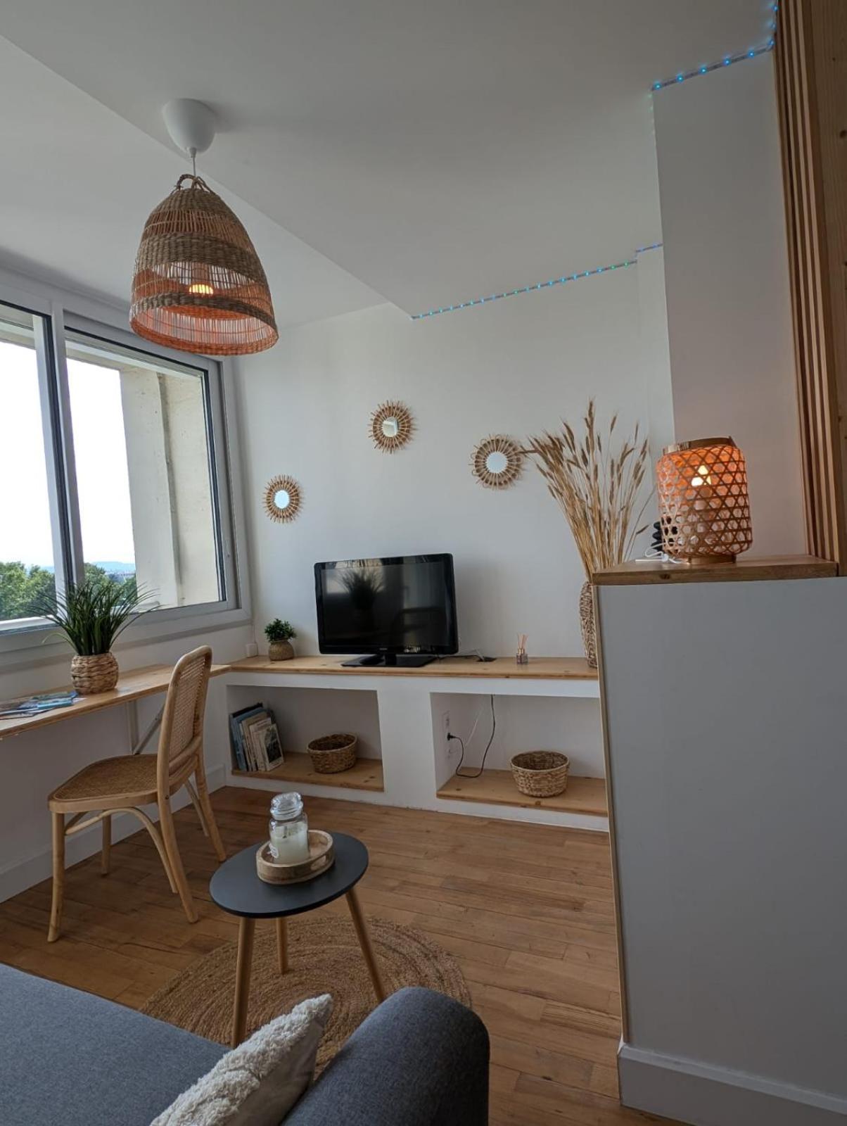 Studio De Charme Cosy Centre-Ville Tarbes Exterior photo